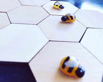Wooden Mini Bees | Large | approx 11 x 13mm