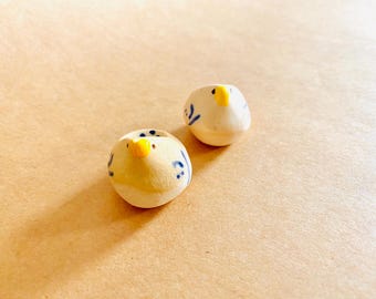Adorable Miniature Clay Chicken - Handcrafted Farmyard Charm