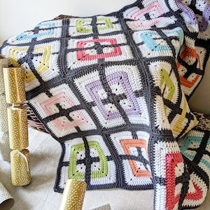 Woven Allsorts Square Crochet Pattern - Tapestry crochet technique