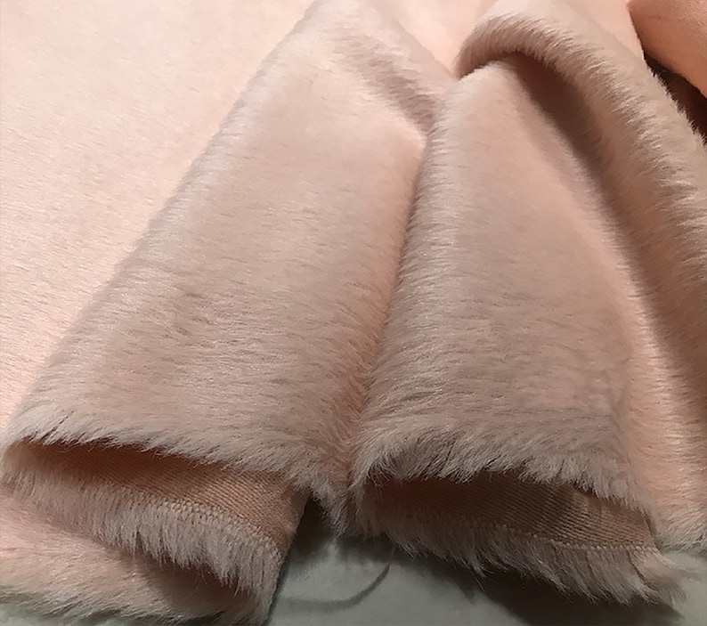 Imported. ON SALE Salmon Powder Long Hair 147 cm Wide Italian Alpaca Fur