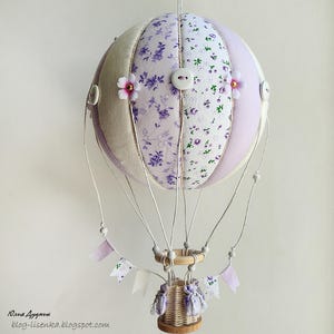 Textile Hot Air Balloon Model: Handmade Decoration
