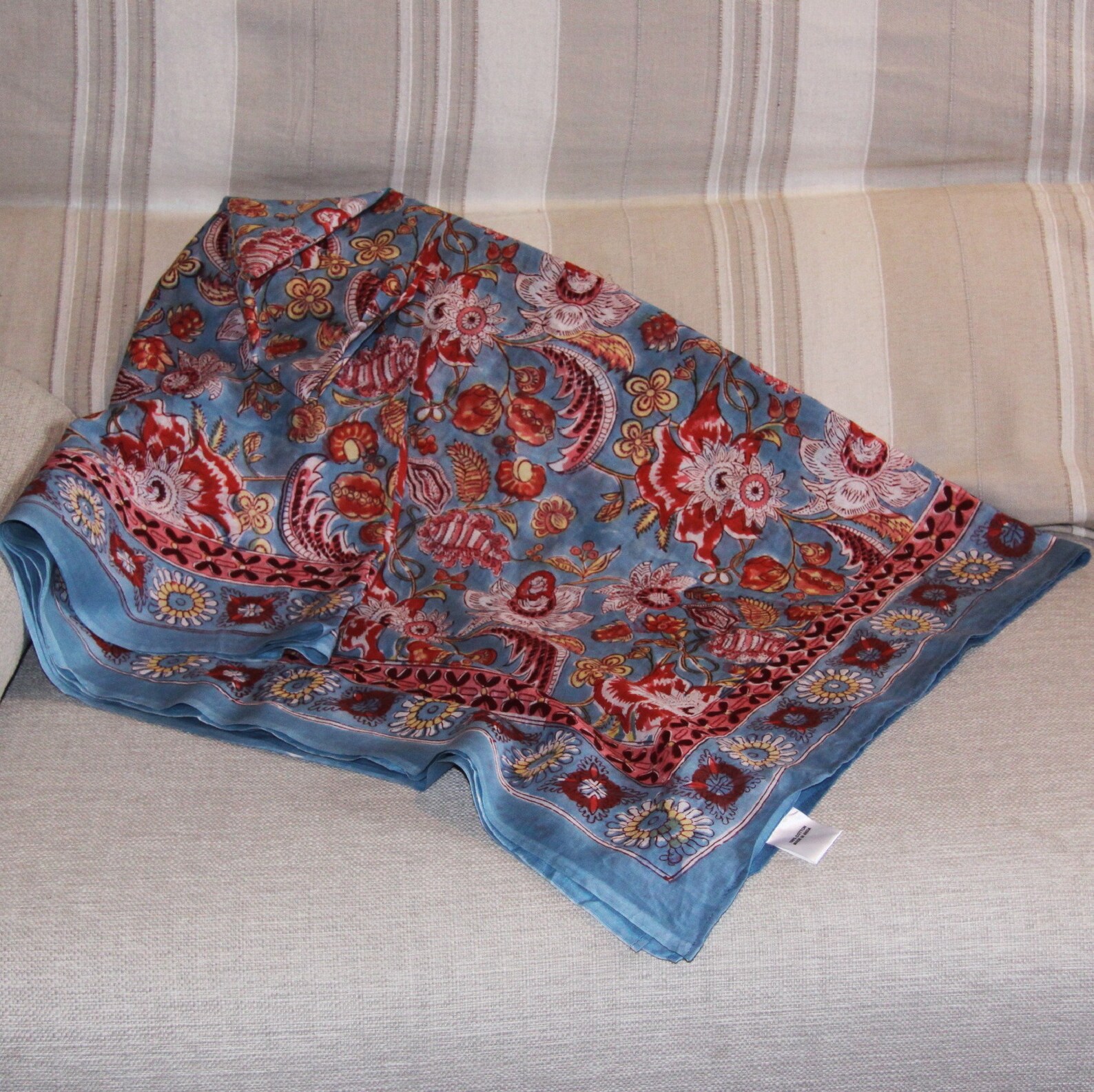 Par o en voile de coton  batik sarong  robe ou drap de plage  