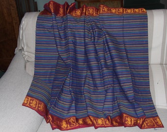 Saree indien rayé, sari coton, coupon de tissu.
