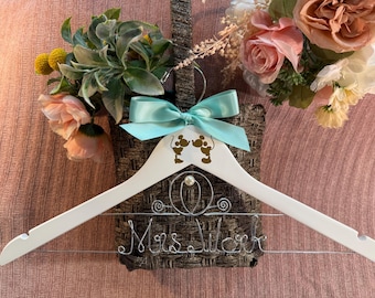 Personalized Wedding Hanger, Bridal shower Gift, Bridesmaids hanger,Silver Wire Name,Disney hanger, Cinderella fairytale wedding, hanger,