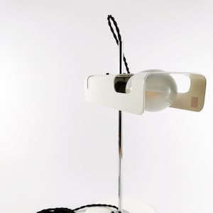 Spider - Joe Colombo 1st Edition Bauhaus Kartell Milano luminaire Vitra arte deco Vintage Decoration Oluce table lamp Mid-Century Italian