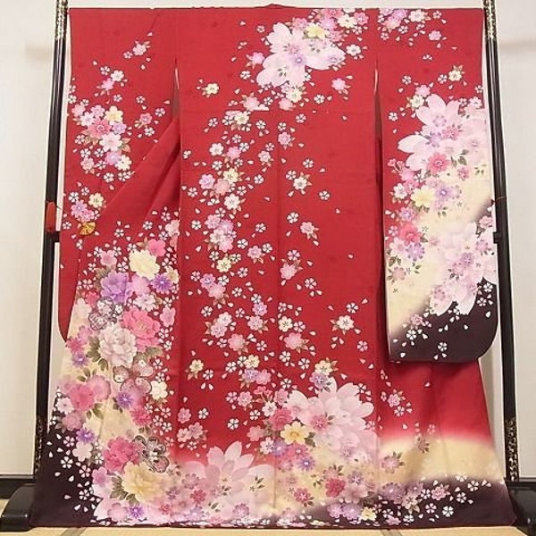 authentique kimono floral fleur de cerisier rouge furisode soie de haute qualité du JAPON UTILISÉ (pas d'accessoires)