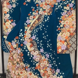 authentic kimono floral blue green furisode silk high quality from JAPAN USED (no accessories)