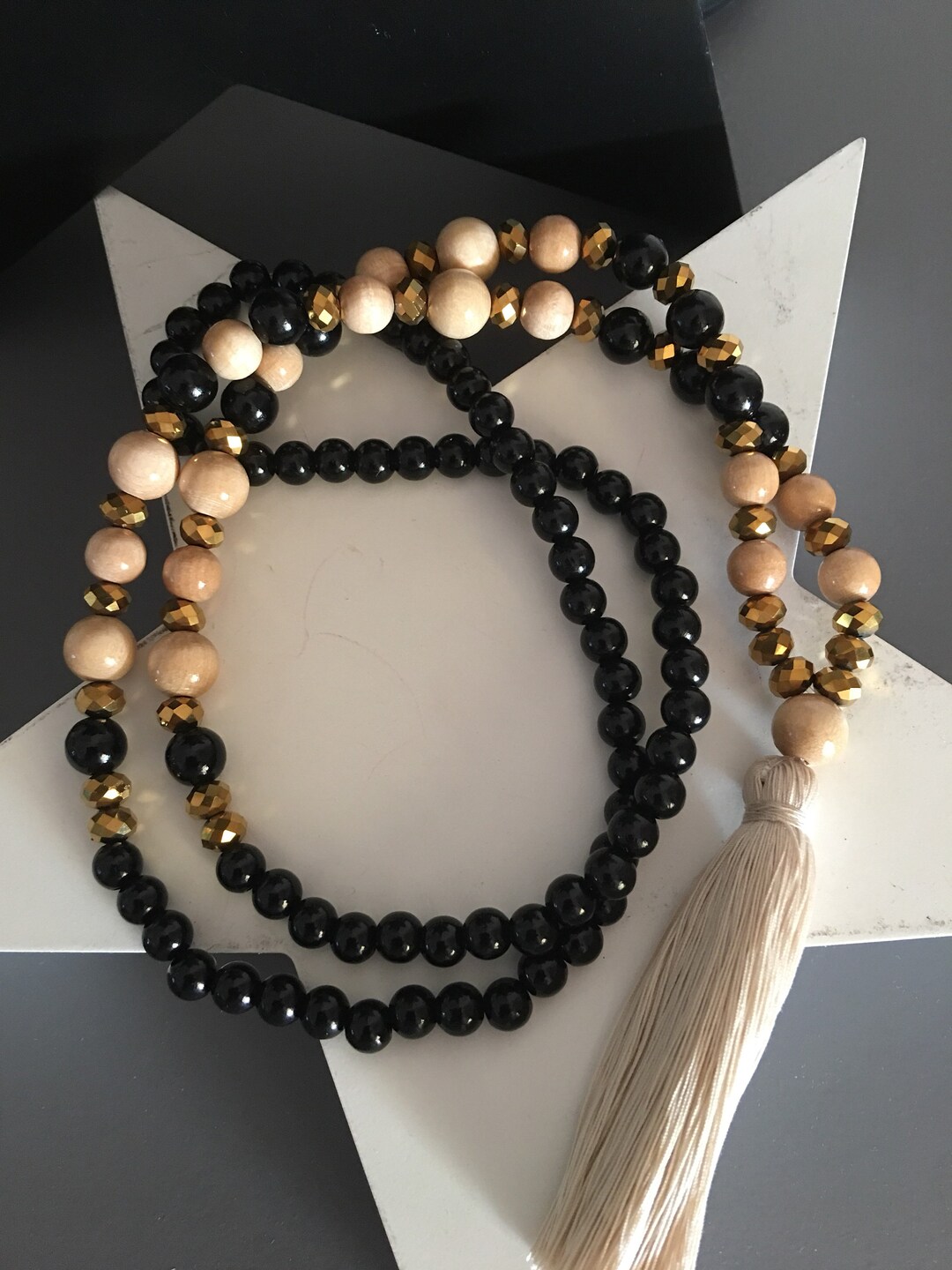 Collier Sautoir Vintage Orientaliste - Perles De Verre Et Pièces Métal - Style Bohème Années 70 - Occasion En Bon état - Longueur Ajustable