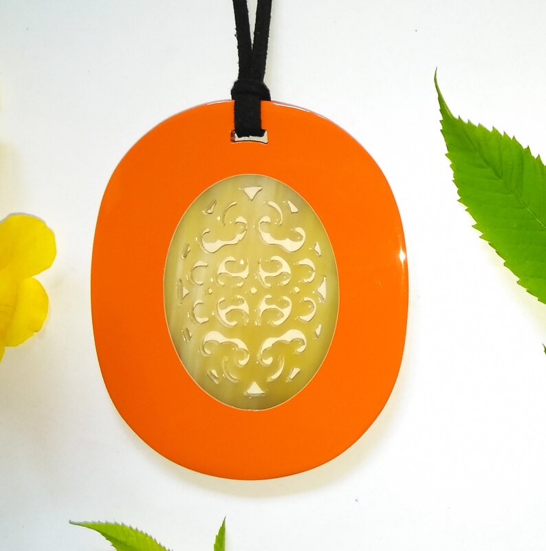 bijoux corne de buffle vietnam KAI-5691 Buffalo horn lacquer pendant Buffalo horn pendant Pendentifs corne et laque de buffle