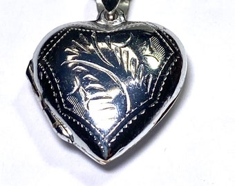 Sterling silver Heart Picture Locket with 17 inch chain # 1088