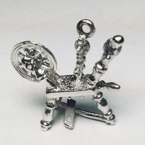 Nuvo Caravan Trailer Mechanical Silver Vintage Charm For Bracelet