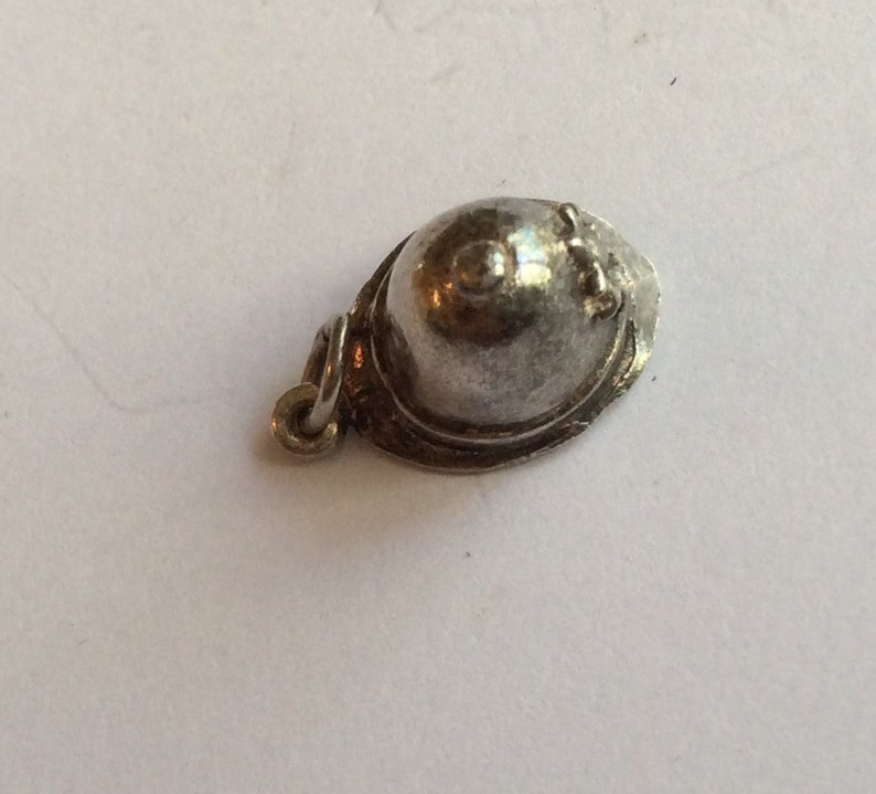 Sterling silver London Bobby Helmet police charm vintage # 528