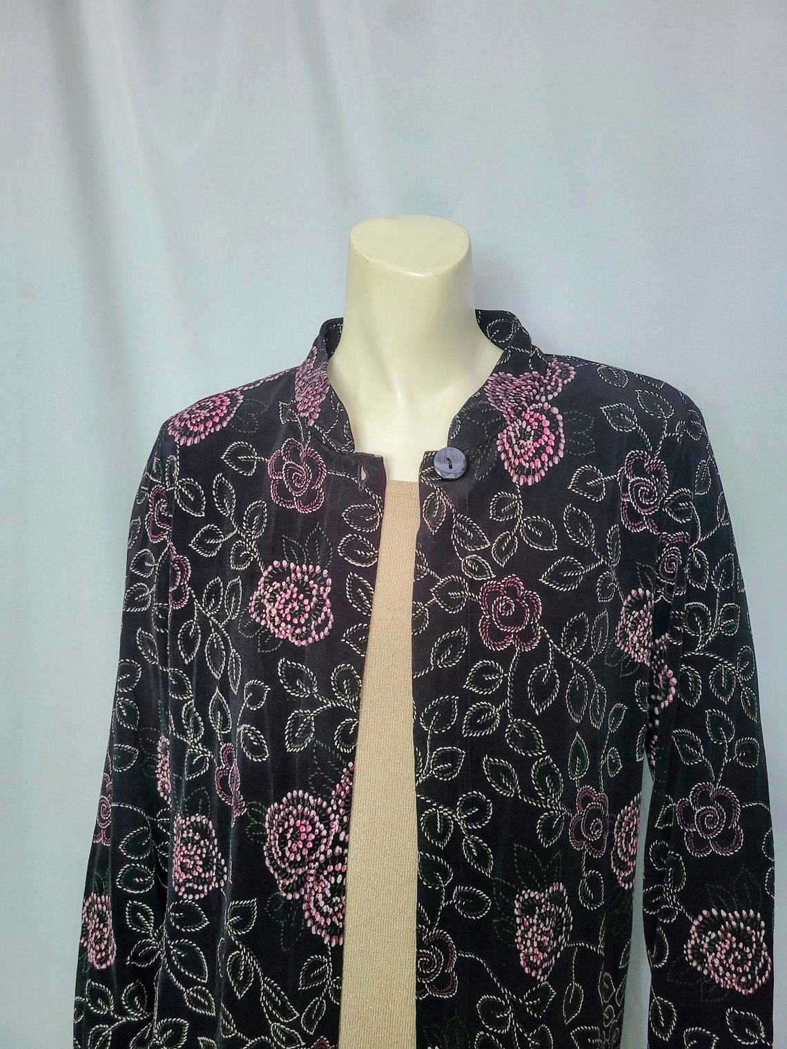 Women's Vintage Black Stretchy Blazer Cardigan/Open Front One Button White and Pink Floral Print Mandarin Collar Elegant Blazer/ Size M/N10, foto 3 di 5