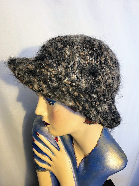 VINTAGE 90s Gray Wool Felt Bow Cloche Winter Hat Nine West Wool Felt Hat Gray Cloche Flower Detail Fall  main image 4