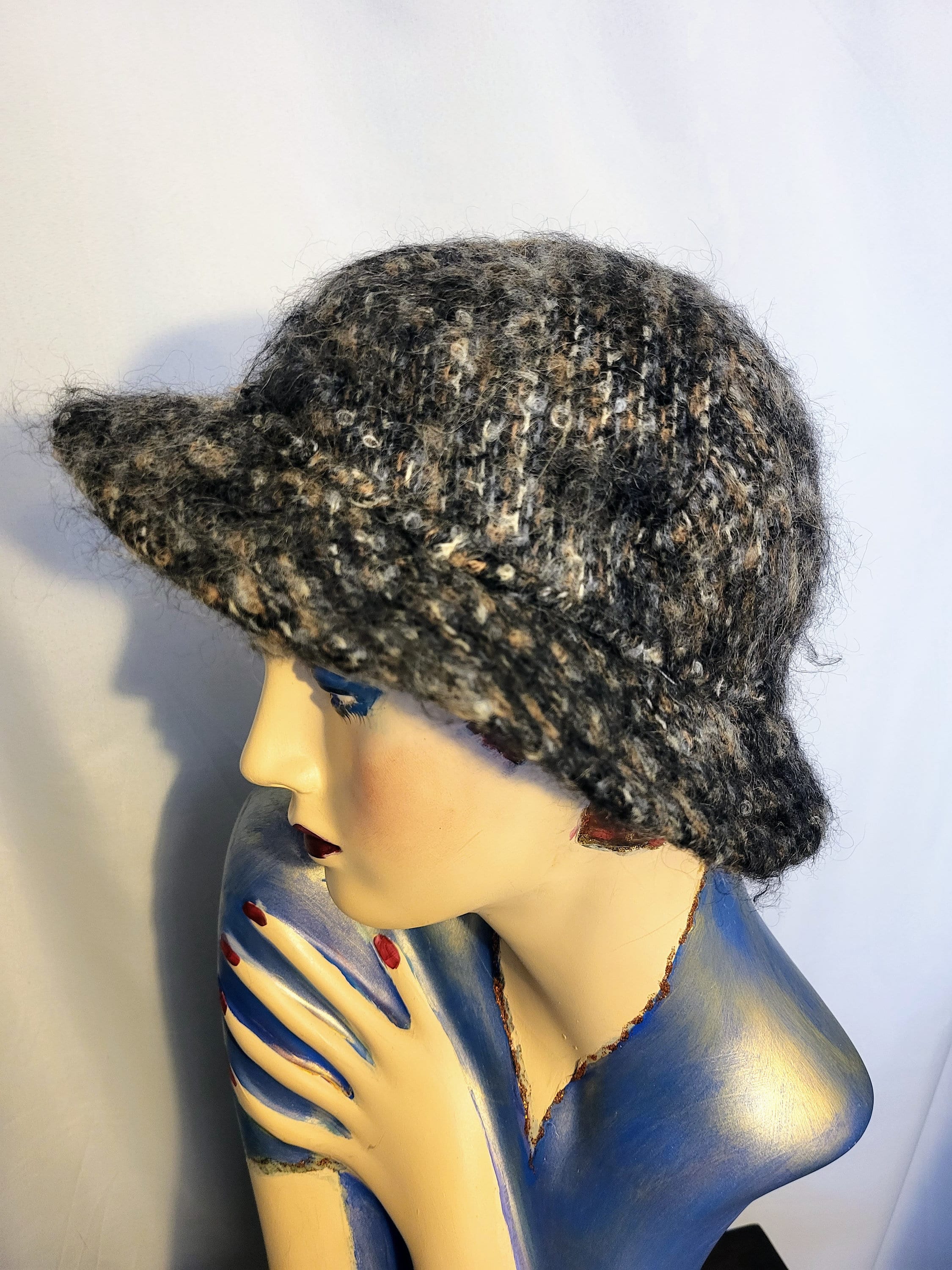 Saks Fifth Avenue Gray Wool Cloche Hat with Berry Trim Vintage 50s Saks Fifth Avenue Millinery Salon Black Cloche  main image 4