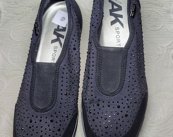 ANNE KLEIN AK Sport Black Rhinestones Slip-On Size 10 Women's Shoes Comfort Flat Sparkle Sneakers/61