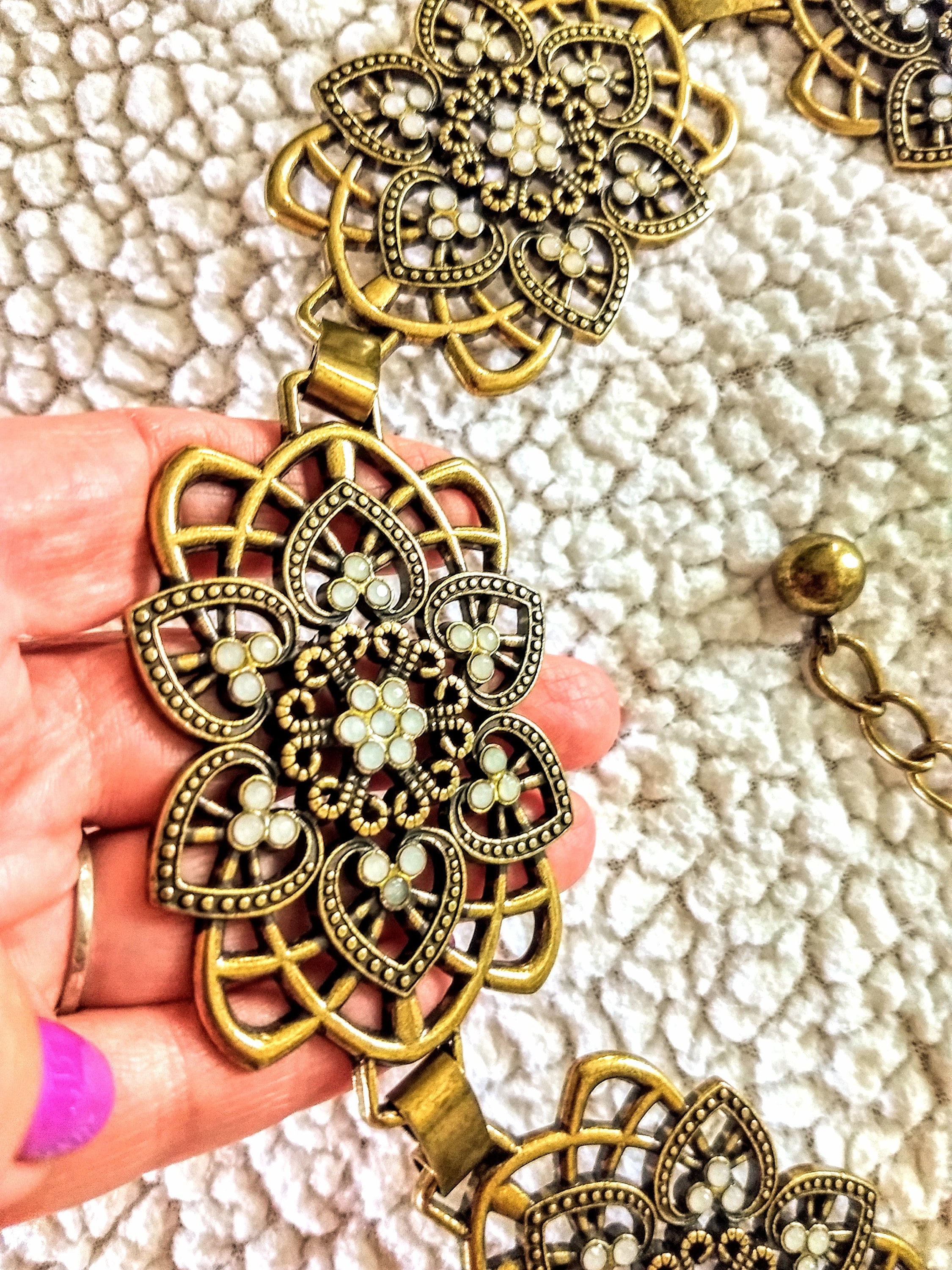 Vintage 80s Boho Cabochon Chain Waist Hip Belt Antique Gold Adjustable OS Vintage Y2K Bohemian Beachy Chunky Gold Hoop Belt Belly  main image 3