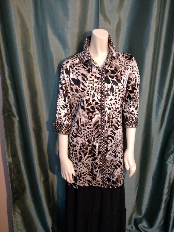 CHICOS Animal Print Long Satin Blouse Shirt/Beige… - image 1