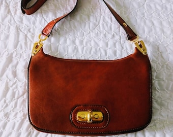 Vintage Brown Leather Shoulder Bag/Calfskin Leather Medium Size Unique Elegant 90s Purse/Adjustable Shoulder Strap Classic Shoulder Bag/N734