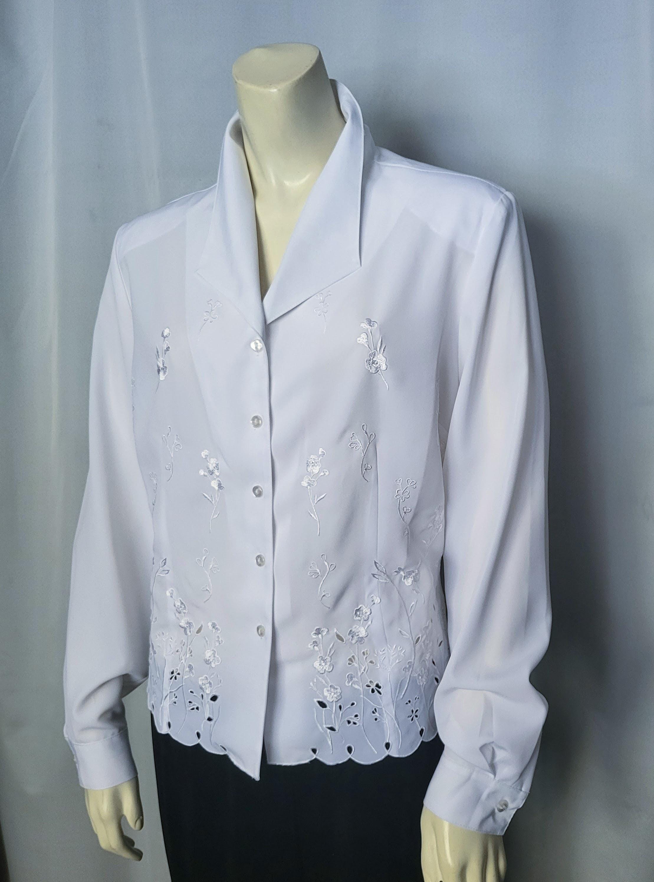 Apparenza Bright White Long Sleeve Vintage Style Blouse/Button Down Silky Soft Fabric Flowers Embroidered On The Front Eyelet Hem Size M/, image size:2218x2992