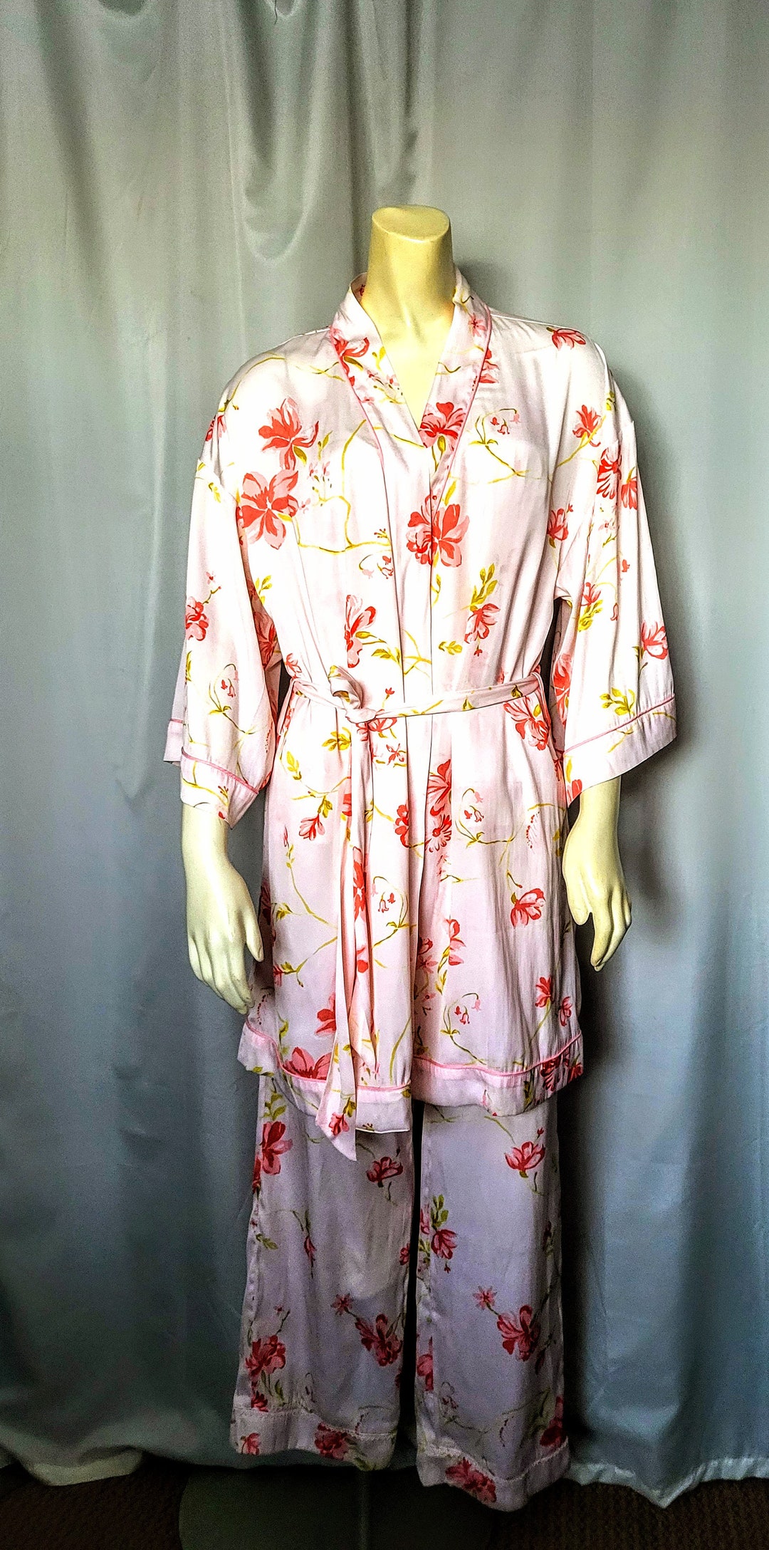 Pajama and Robe Set/coral Pink Floral Print Silky Blush Pink Satin Long