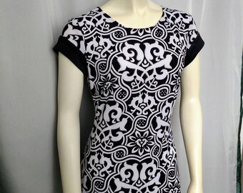 CACHE Classic Pencil Dress/Vintage Black And White Dress Short Sleeves Knee Length Abstract Print Elegant Dress/Gift For Her/Size 6/No.310