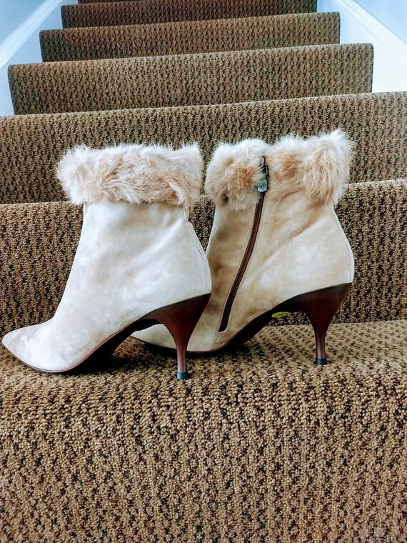 DONALD J. PLINER Bootscamel Suede Ankle 