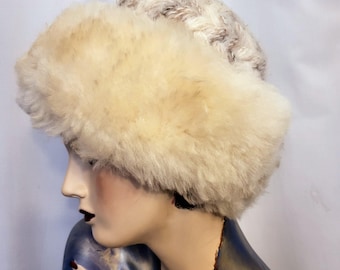 Vintage 70s Womens Fur Hat Genuine Tuscan Lamb Skin Shearling Made In Italy Vintage Gray Genuine Tuscan Lamb Skin Fur Womens Hat  main image 3