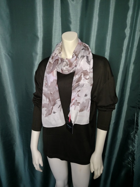 100%  SILK CYNTHIA ROWLEY LuxuriousScarf/Designer 