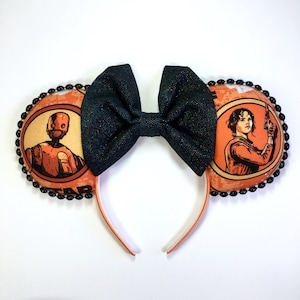 Orange Rouge Group Mouse Ears