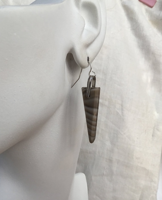 Flint dangle earrings/triangle stone dangles/caramal color jewelry/flint stone earrings/chunky dangles/womans drop earrings