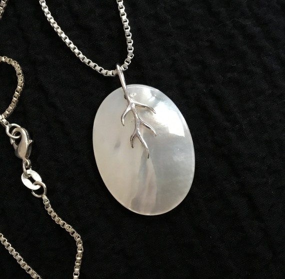 Mother of pearl necklace /Winter jewelry/White oval earrings/tree branch jewelry/double side