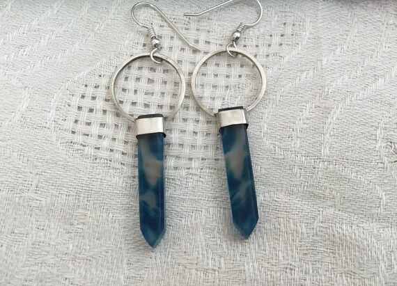Blue hoop dangle earrings./ Blue glass jewelry/ blue geode earrings/tie-dye jewelry./Circle earrings