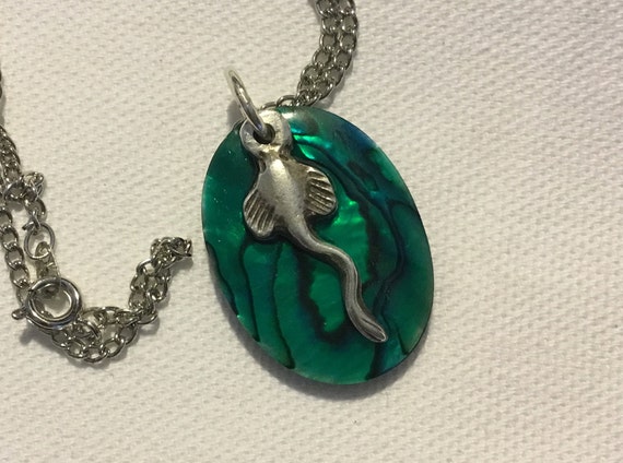 Childrens paua shell fish pendant. Kids sea ray necklace. Ocean creature jewelry.Boys necklace. Childrens jewelry