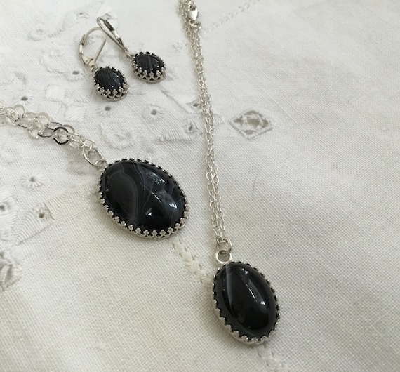 Black lace earrings.Black Lace necklace.Filigree Black stone and sterling silver.