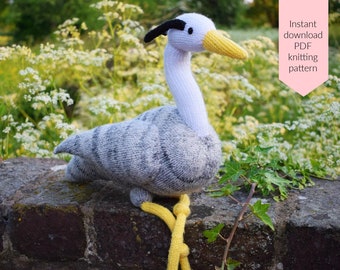 Sonia the heron knitting pattern PDF instant download (knitted amigurumi toy / bird / wildlife / animal / softie)