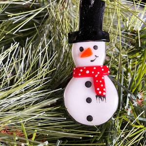Kerstsneeuwpopversieringen van gesmolten glas, stuur een knuffel Kerstboomversieringen, eigenzinnig leuk