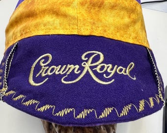 SIMPLEMENTE Crown Royal PURPLE - Corona solo en la visera - visera no de algodón - costuras decorativas doradas - hecho a pedido - reversible - prelavado