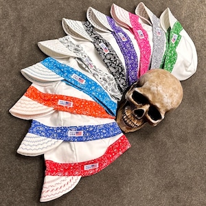 White Bundle with Paisley bands. Decorative stitching only on bills to match band color.