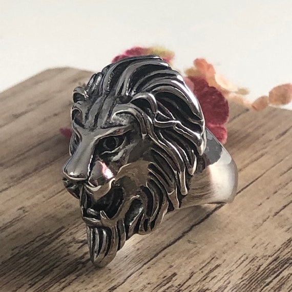 Lion 2024 ring black