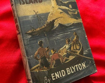 FAMOUS FIVE On A Treasure Island by Enid Blyton FIRST edition 1942 hardback with photocopy dustwrapper very rare