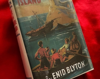 FAMOUS FIVE On A Treasure Island by Enid Blyton vintage 1958 hardback with custom made / photocopy dustwrapper