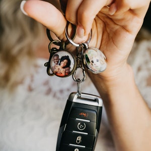 Key chain with on sale photo