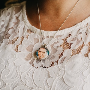 Erinnerungsgeschenk Doppelseitige Foto-Halskette, personalisierte Schmuck-Bild-Anhänger-Halskette