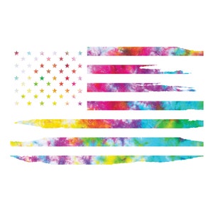 Könnte beinhalten: Ein farbenfrohes Tie-Dye-Design der amerikanischen Flagge. Die Sterne sind mehrfarbig, und die Streifen weisen einen verwaschenen, strukturierten Effekt auf. Die leuchtenden Farben umfassen Rosa, Blau, Gelb und Grün, was eine einzigartige Darstellung ergibt.