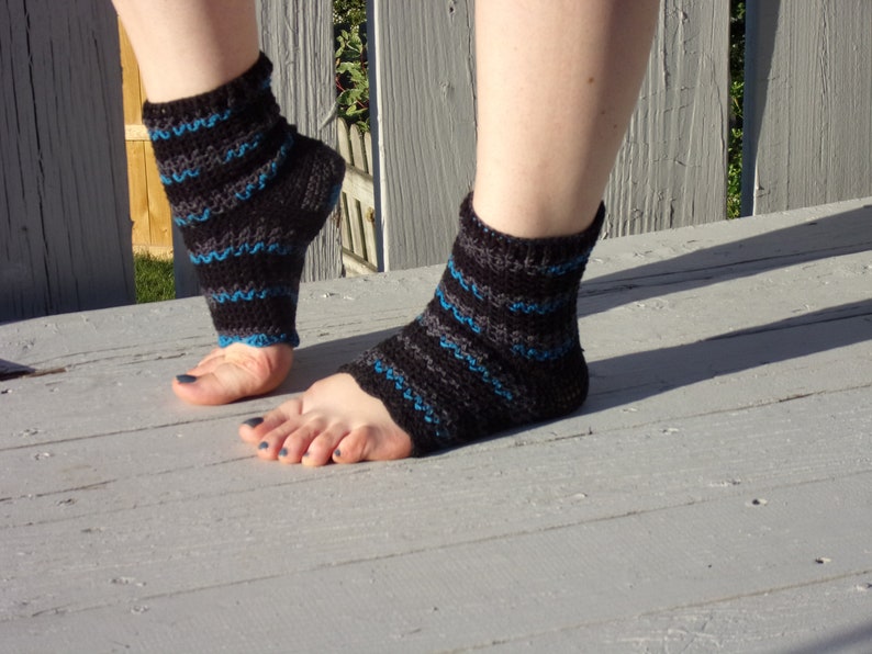 Flip Flop Socks Yoga Socks,Gift For Her Pedicure Socks Black Blue Flip Flop Socks Toe-less Socks