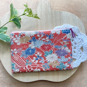Hermosa bolsa con cremallera, monedero, bolsa cosmética, bolso pequeño, tela de seda kimono japonesa vintage, patrón wagara floral rosa, hecho a mano