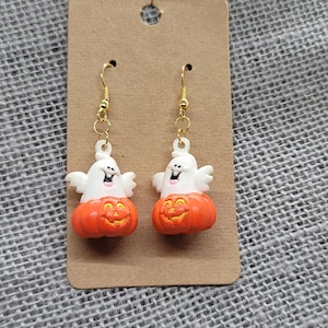 Vintage Russ Earrings - Ghosts Popping Out of a Pumpkin Earrings