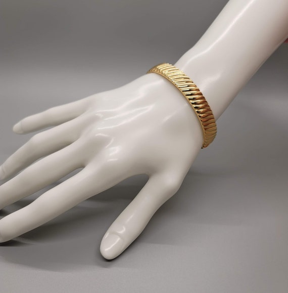 Monet m gold bracelet discount