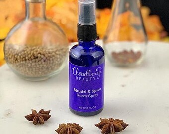 SPICY Scented Room Spray - STRUDEL & SPICE - Christmas, Winter Home Fragrance - Sugar, Cinnamon, Apple, Vanilla -  Enjoy Heaven in a Bottle!